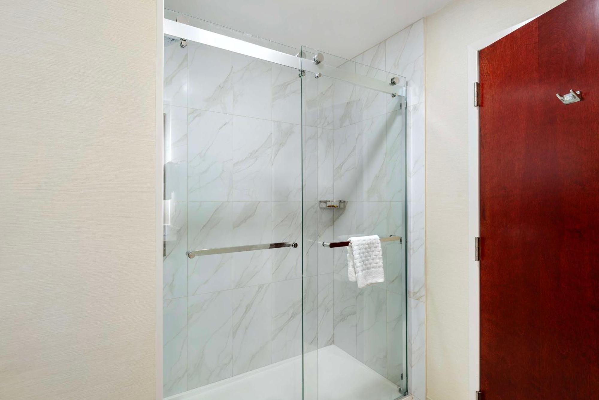 Best Western Plus Crossroads Inn & Suites Zion Crossroads Esterno foto