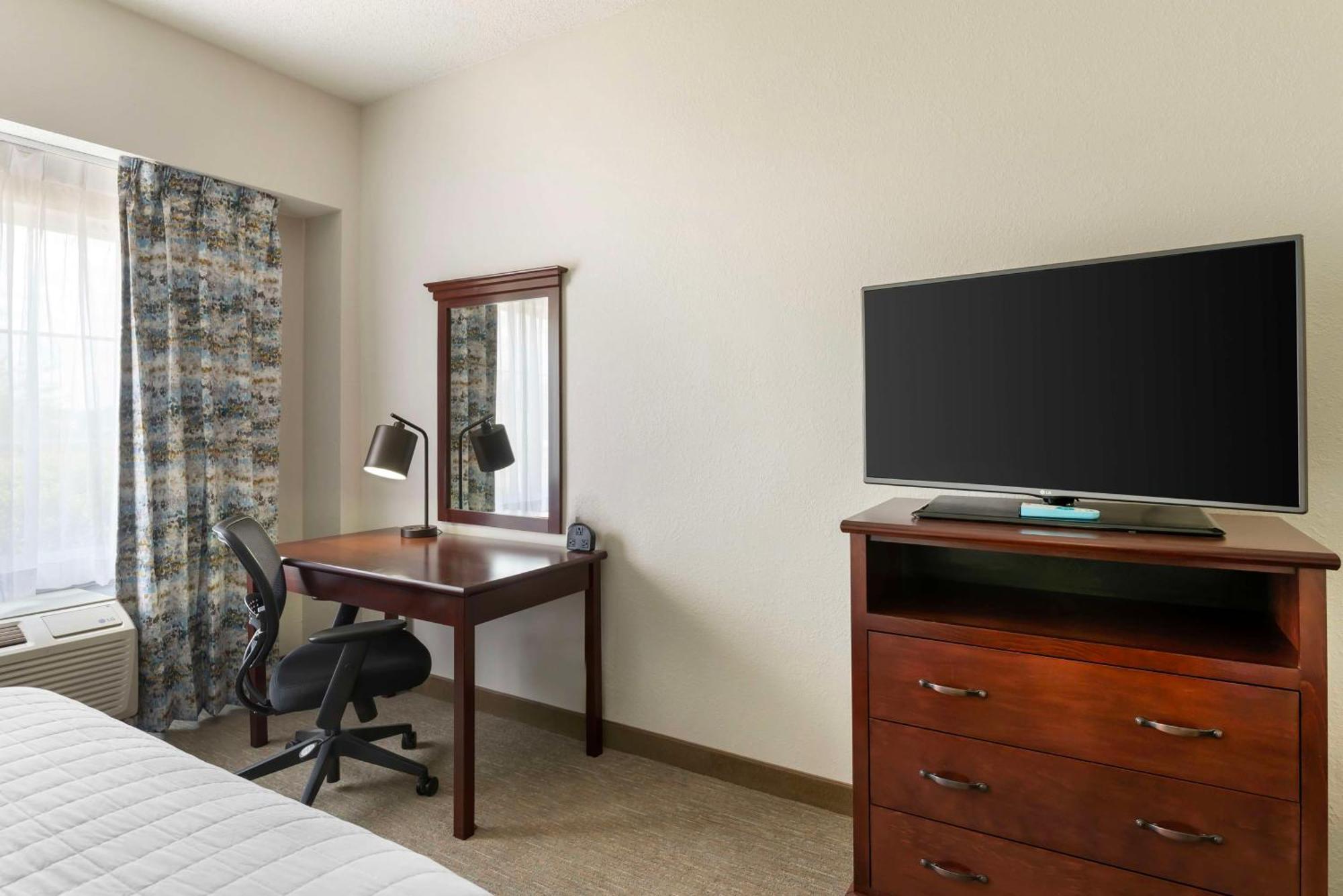 Best Western Plus Crossroads Inn & Suites Zion Crossroads Esterno foto