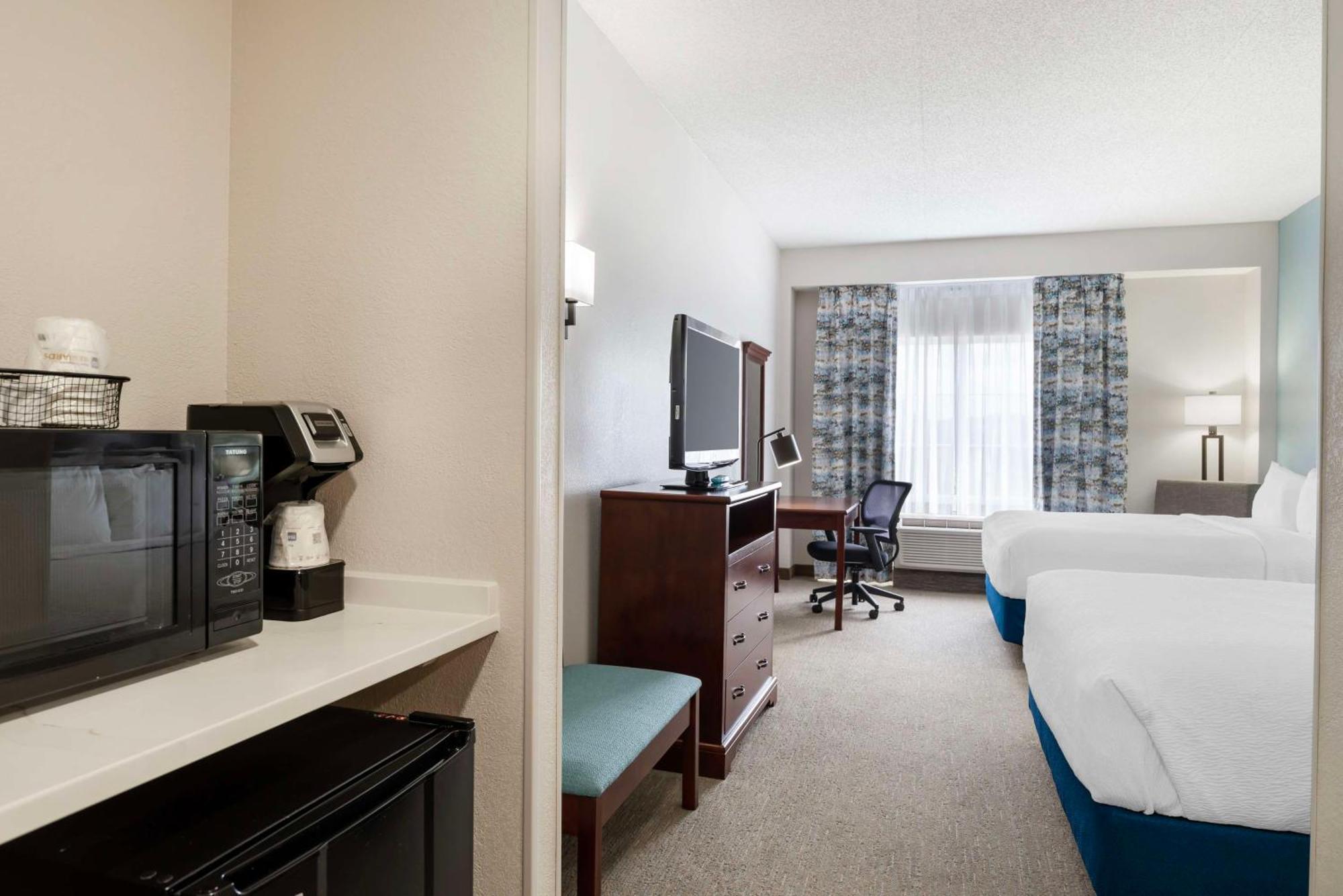 Best Western Plus Crossroads Inn & Suites Zion Crossroads Esterno foto