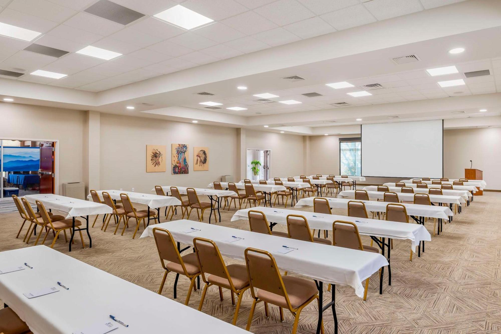 Best Western Plus Crossroads Inn & Suites Zion Crossroads Esterno foto