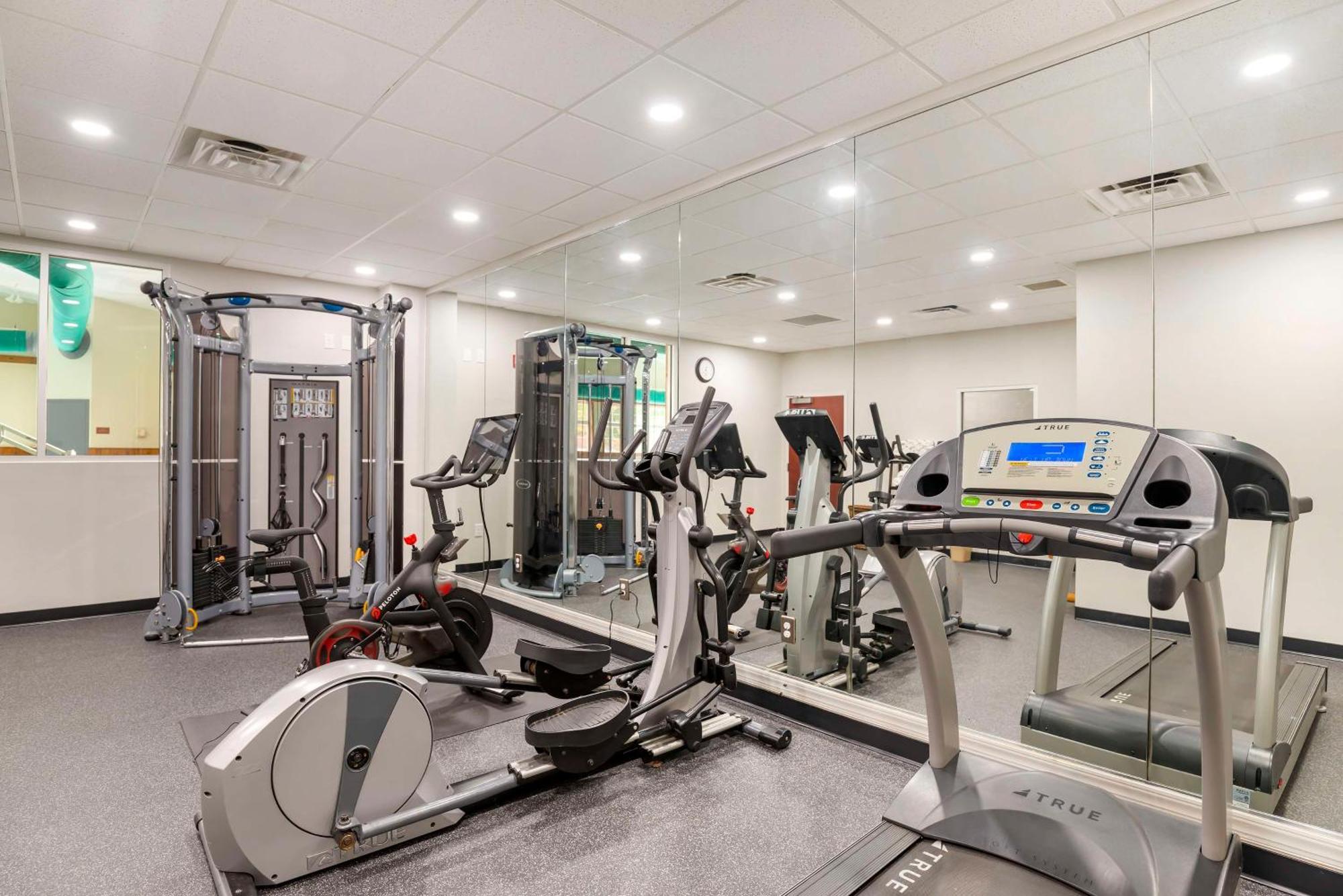Best Western Plus Crossroads Inn & Suites Zion Crossroads Esterno foto