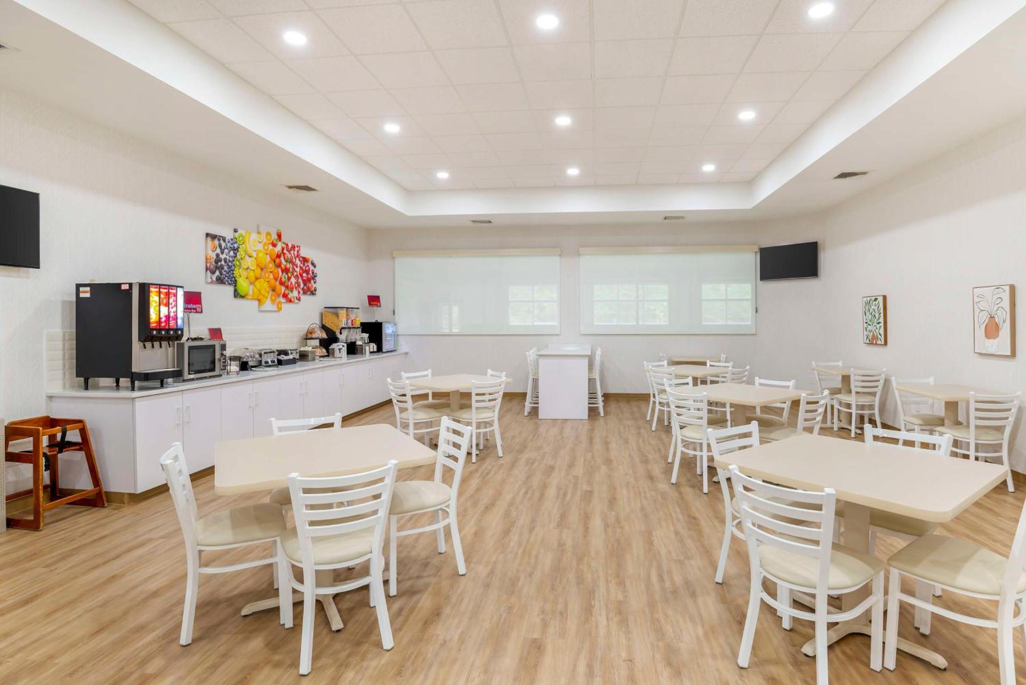 Best Western Plus Crossroads Inn & Suites Zion Crossroads Esterno foto